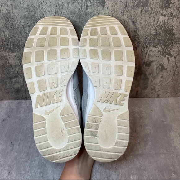 Nike Tanjun Running Shoes Womens sz 7 - Grey/white - Picture 5 of 5